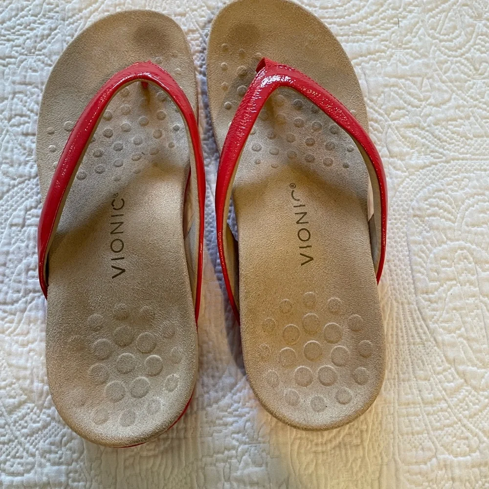 Vionic Red Sandals - Picture 5 of 7
